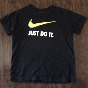 Boys Nike Shirt -Size 5/6
